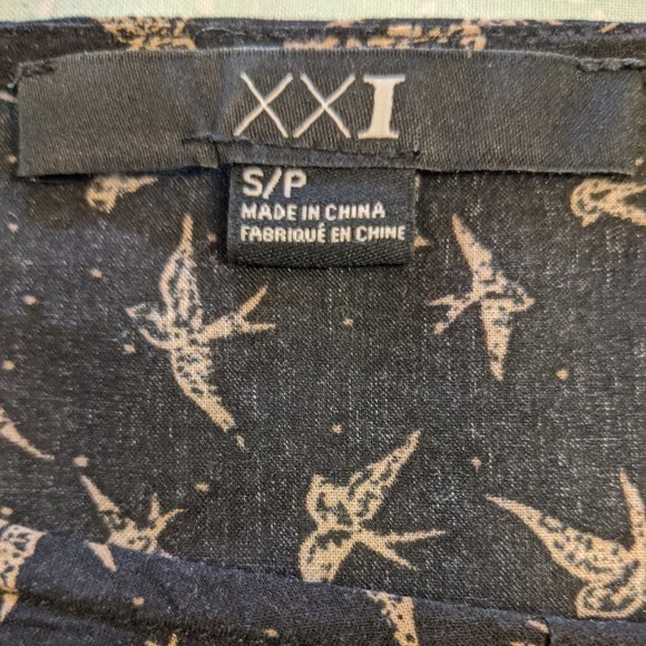 Forever 21 Birds Flutter Sleeve Top, Sz. S - Picture 5 of 5